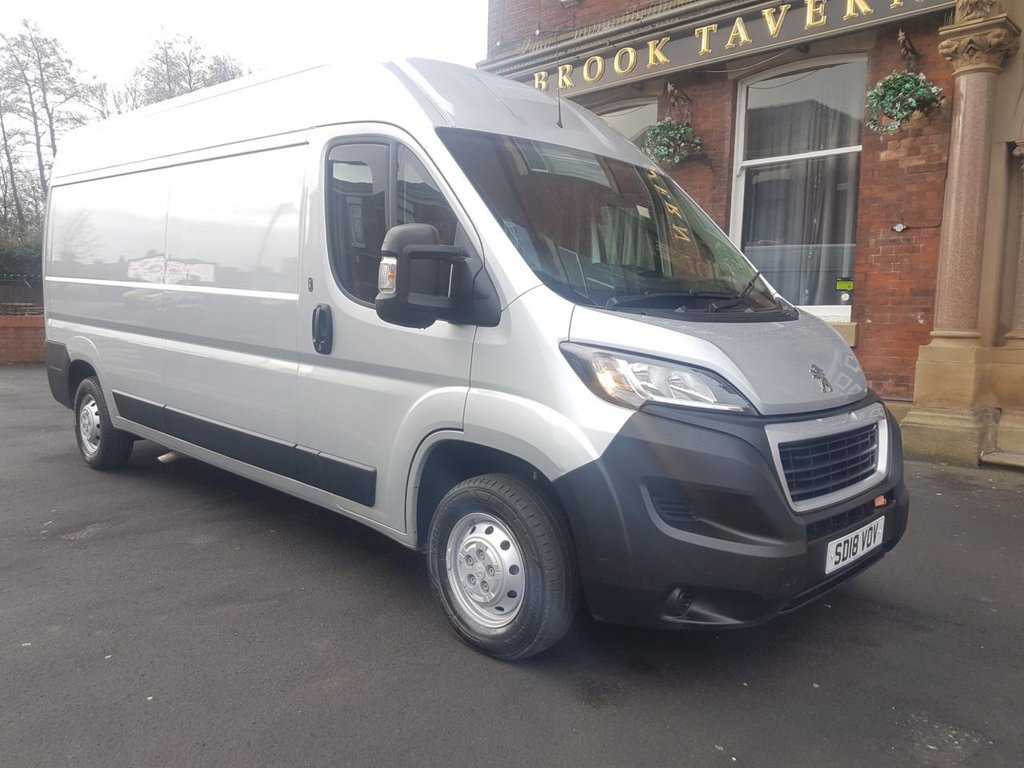 View our PEUGEOT BOXER