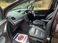 USED 2015 15 VAUXHALL MOKKA 1.4 SE 5d 138 BHP 2015 MOKKA SE AUTOMATIC 1.4 TURBO 5DR - FULL LEATHER INTERIOR, 2 FORMER KEEPER HAVING COVERED ONLY 32,700 MILES FROM BRAND NEW WITH SERVICE HISTORY