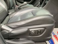 USED 2015 15 VAUXHALL MOKKA 1.4 SE 5d 138 BHP 2015 MOKKA SE AUTOMATIC 1.4 TURBO 5DR - FULL LEATHER INTERIOR, 2 FORMER KEEPER HAVING COVERED ONLY 32,700 MILES FROM BRAND NEW WITH SERVICE HISTORY