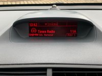 USED 2015 15 VAUXHALL MOKKA 1.4 SE 5d 138 BHP 2015 MOKKA SE AUTOMATIC 1.4 TURBO 5DR - FULL LEATHER INTERIOR, 2 FORMER KEEPER HAVING COVERED ONLY 32,700 MILES FROM BRAND NEW WITH SERVICE HISTORY