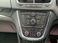 USED 2015 15 VAUXHALL MOKKA 1.4 SE 5d 138 BHP 2015 MOKKA SE AUTOMATIC 1.4 TURBO 5DR - FULL LEATHER INTERIOR, 2 FORMER KEEPER HAVING COVERED ONLY 32,700 MILES FROM BRAND NEW WITH SERVICE HISTORY