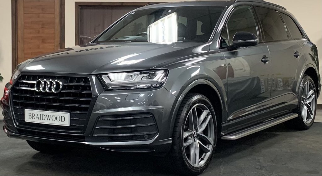 View our AUDI Q7