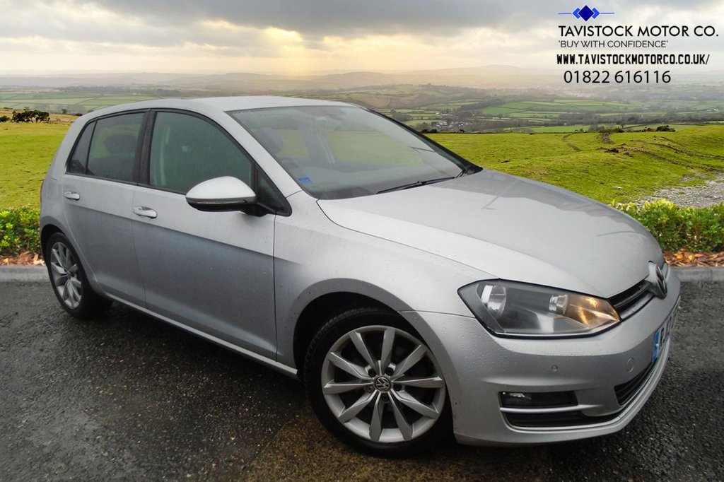 View our VOLKSWAGEN GOLF