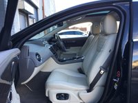 USED 2016 16 JAGUAR XJ 3.0 D V6 PORTFOLIO 4d 296 BHP 