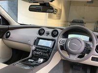 USED 2016 16 JAGUAR XJ 3.0 D V6 PORTFOLIO 4d 296 BHP 