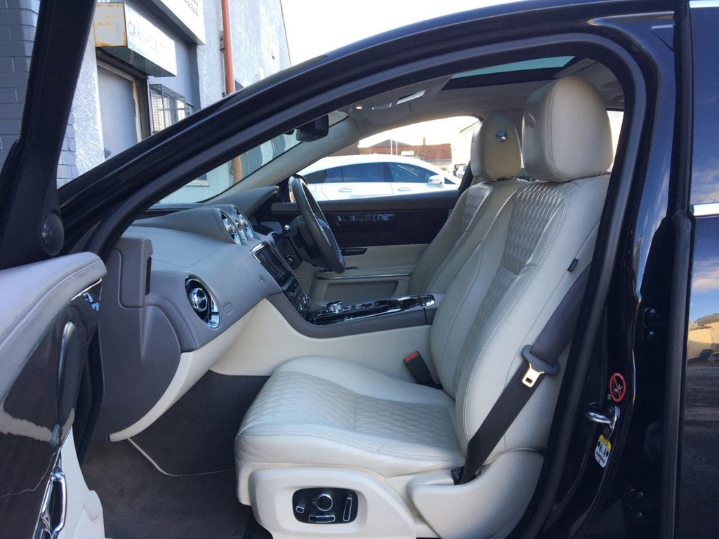 USED 2016 16 JAGUAR XJ 3.0 D V6 PORTFOLIO 4d 296 BHP 