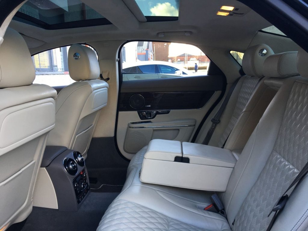 USED 2016 16 JAGUAR XJ 3.0 D V6 PORTFOLIO 4d 296 BHP 