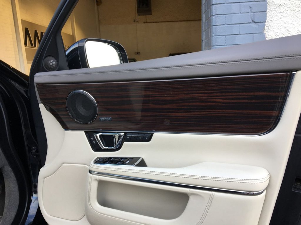 USED 2016 16 JAGUAR XJ 3.0 D V6 PORTFOLIO 4d 296 BHP 