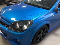 USED 2010 10 VAUXHALL ASTRA 2.0 VXR 3d 240 BHP * ADAPTIVE HEADLIGHTS * RECARO SEATS *