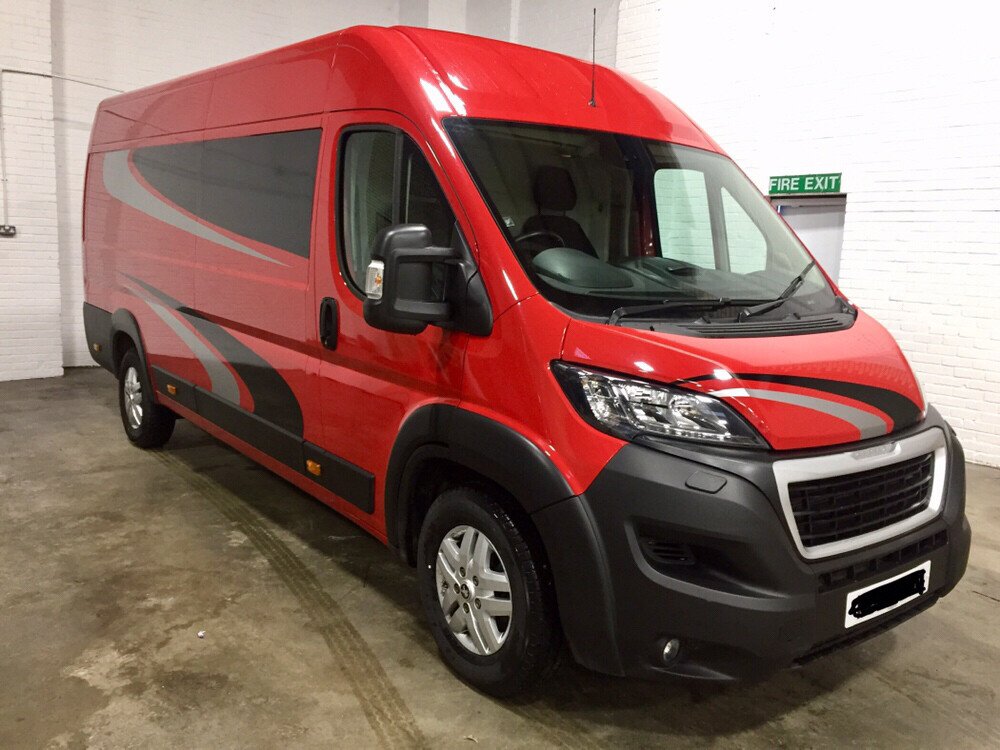 View our PEUGEOT BOXER