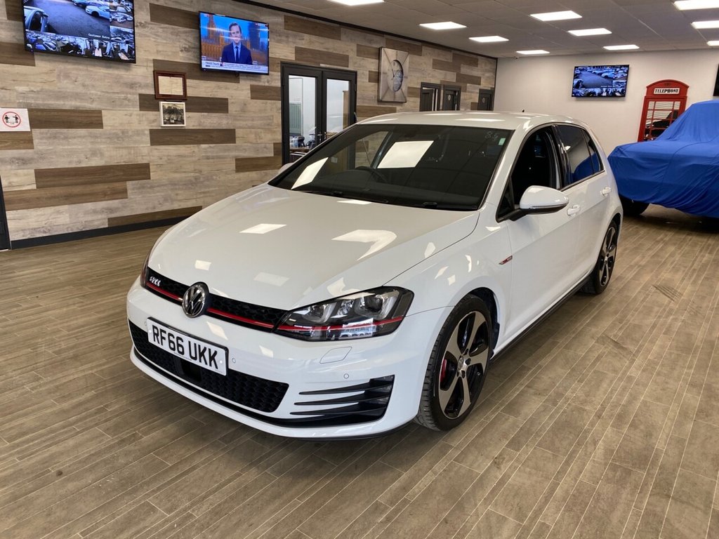 View our VOLKSWAGEN GOLF