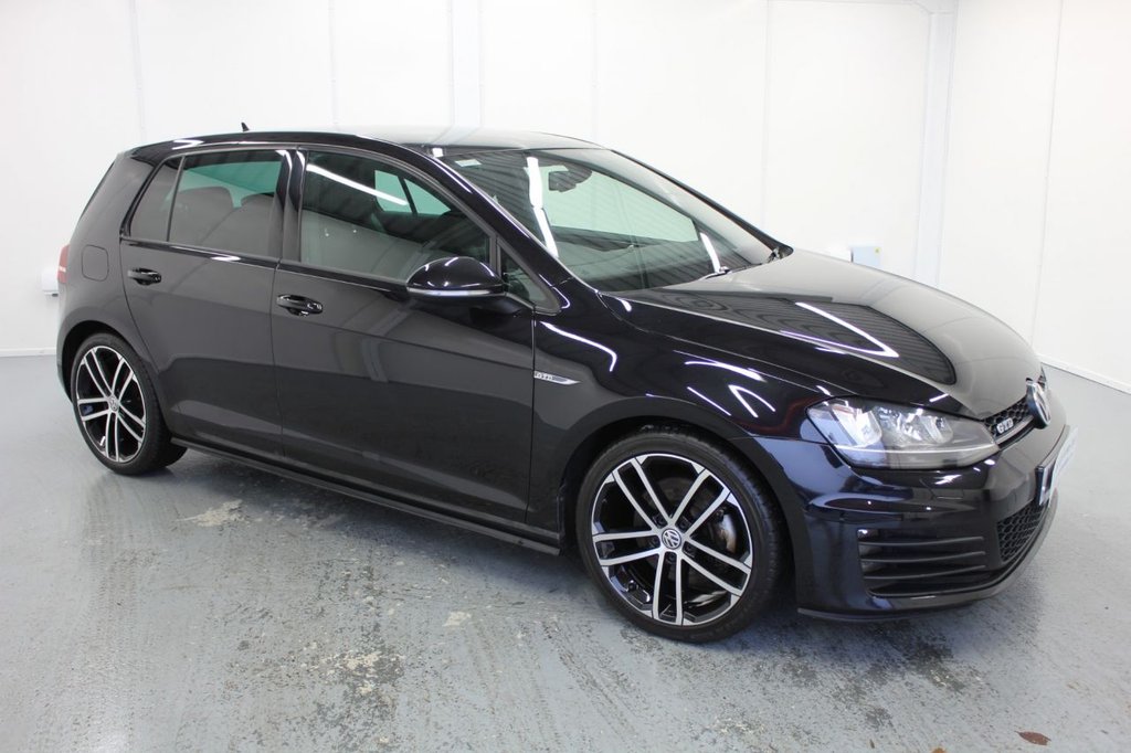 View our VOLKSWAGEN GOLF