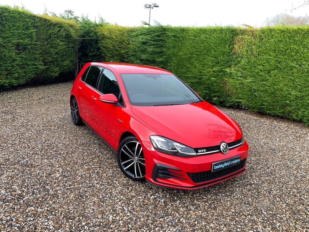 View our VOLKSWAGEN GOLF