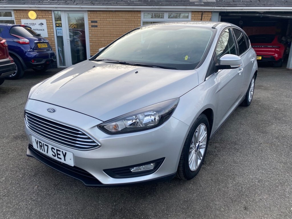 View our FORD FOCUS