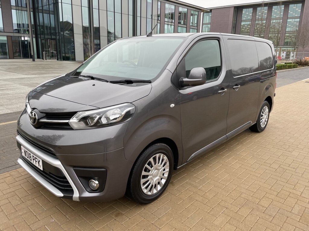 View our TOYOTA PROACE