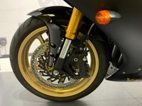 USED 2010 60 YAMAHA R1 MY10, BIG BANG  WITH SC PROJECT CARBON RACE EXHAUST