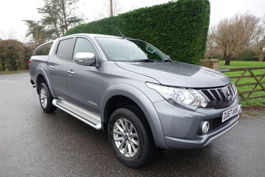 View our MITSUBISHI L200