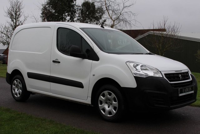 View our PEUGEOT PARTNER