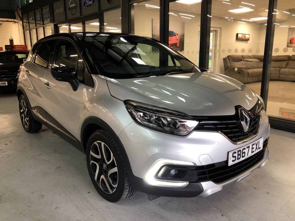 View our RENAULT CAPTUR