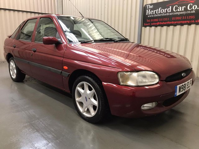 2000 W Ford Escort 1.6 FINESSE 5d 89 BHP