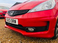 USED 2013 13 HONDA JAZZ 1.3 I-VTEC SI 5d 99 BHP Low Mileage Example with Honda History and Alloys