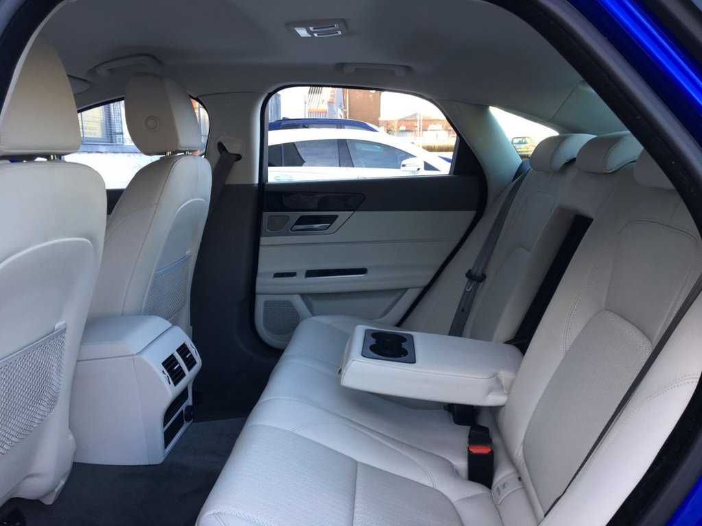USED 2017 17 JAGUAR XF 2.0 PRESTIGE 4d 177 BHP 