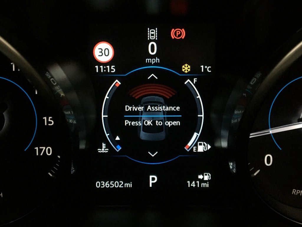 USED 2017 17 JAGUAR XF 2.0 PRESTIGE 4d 177 BHP 