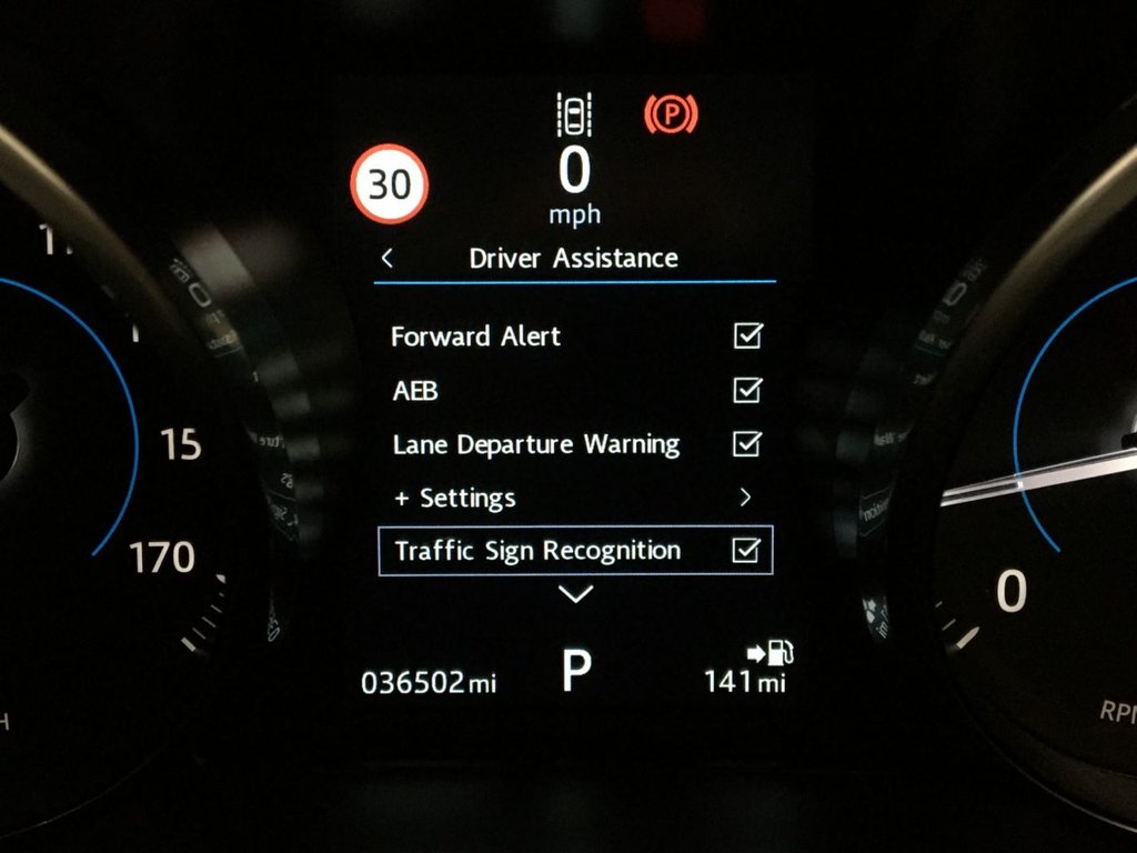 USED 2017 17 JAGUAR XF 2.0 PRESTIGE 4d 177 BHP 