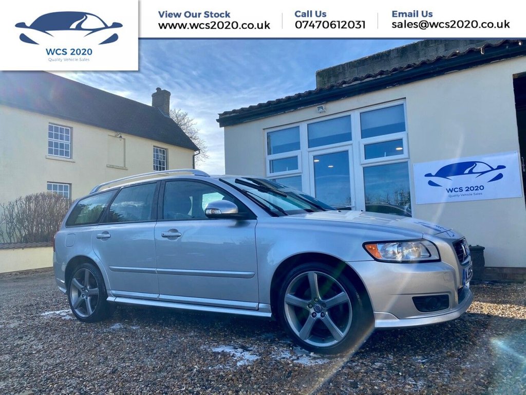 View our VOLVO V50