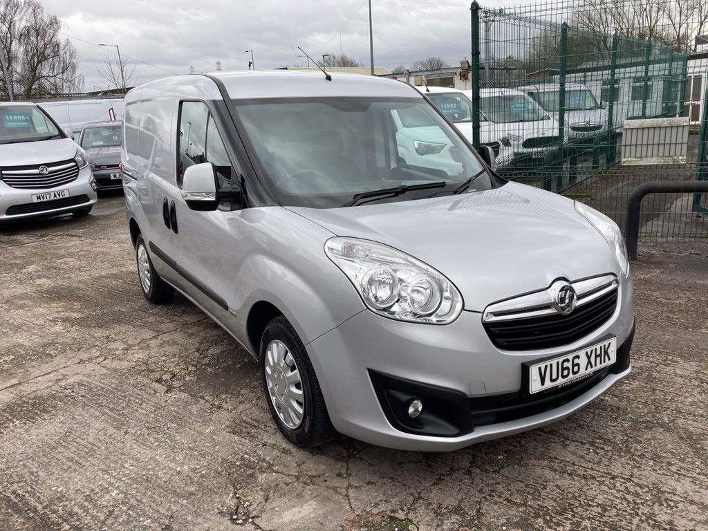 View our VAUXHALL COMBO VAN
