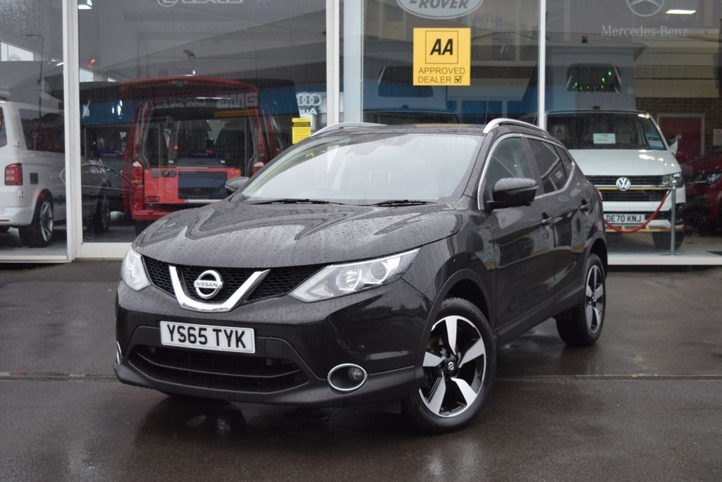 View our NISSAN QASHQAI