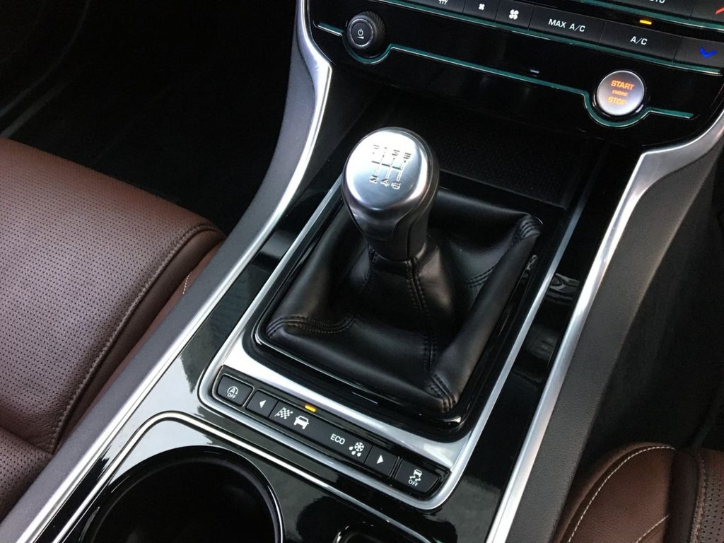 USED 2019 19 JAGUAR XF 2.0 D R-SPORT 4d 177 BHP 