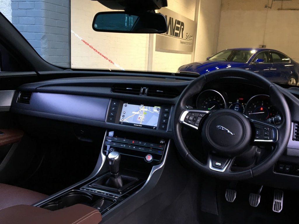 USED 2019 19 JAGUAR XF 2.0 D R-SPORT 4d 177 BHP 