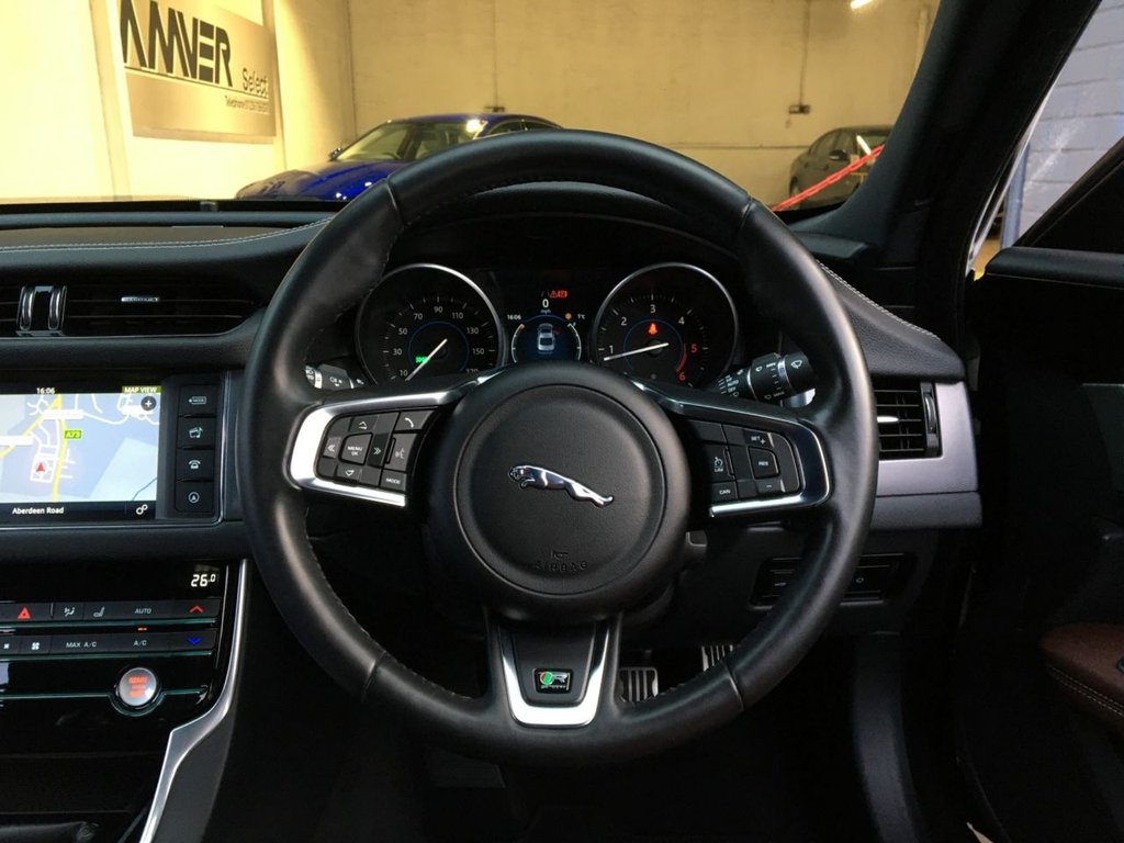 USED 2019 19 JAGUAR XF 2.0 D R-SPORT 4d 177 BHP 