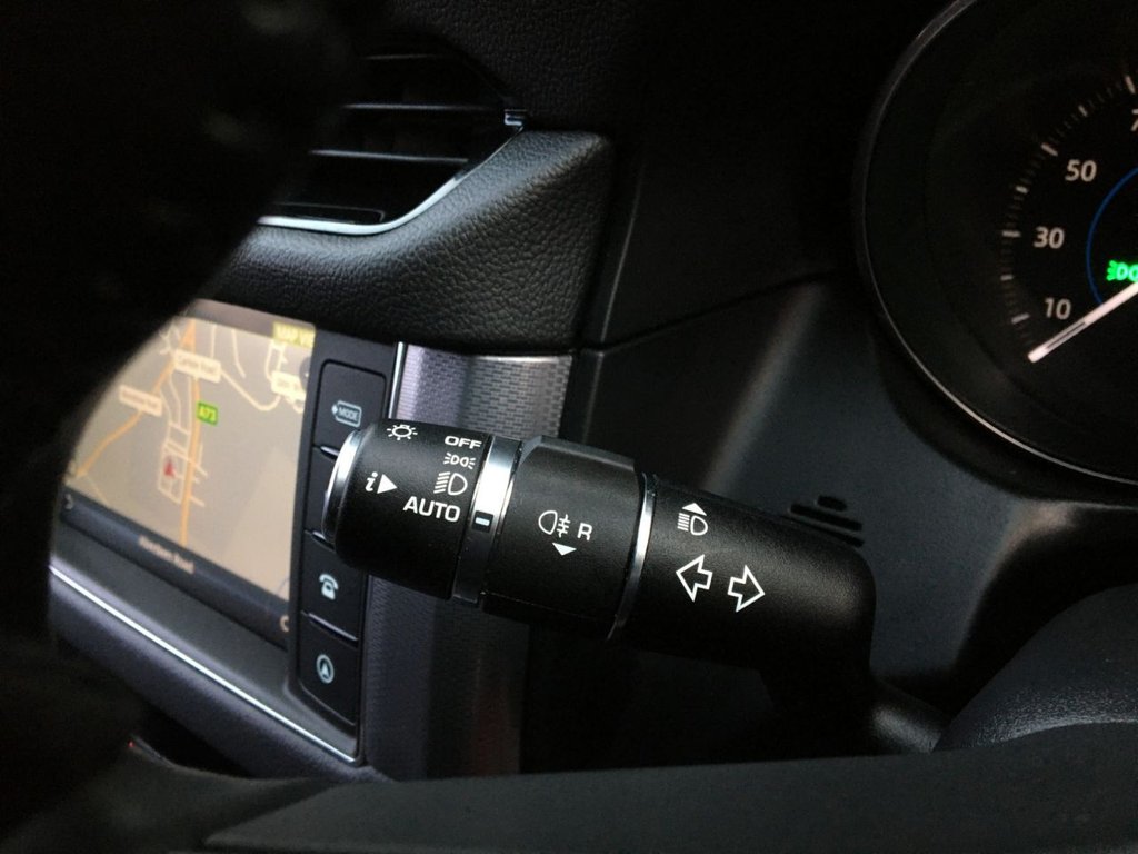 USED 2019 19 JAGUAR XF 2.0 D R-SPORT 4d 177 BHP 