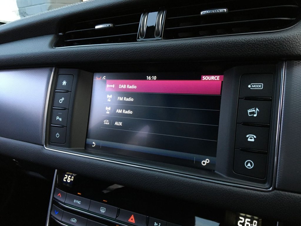 USED 2019 19 JAGUAR XF 2.0 D R-SPORT 4d 177 BHP 