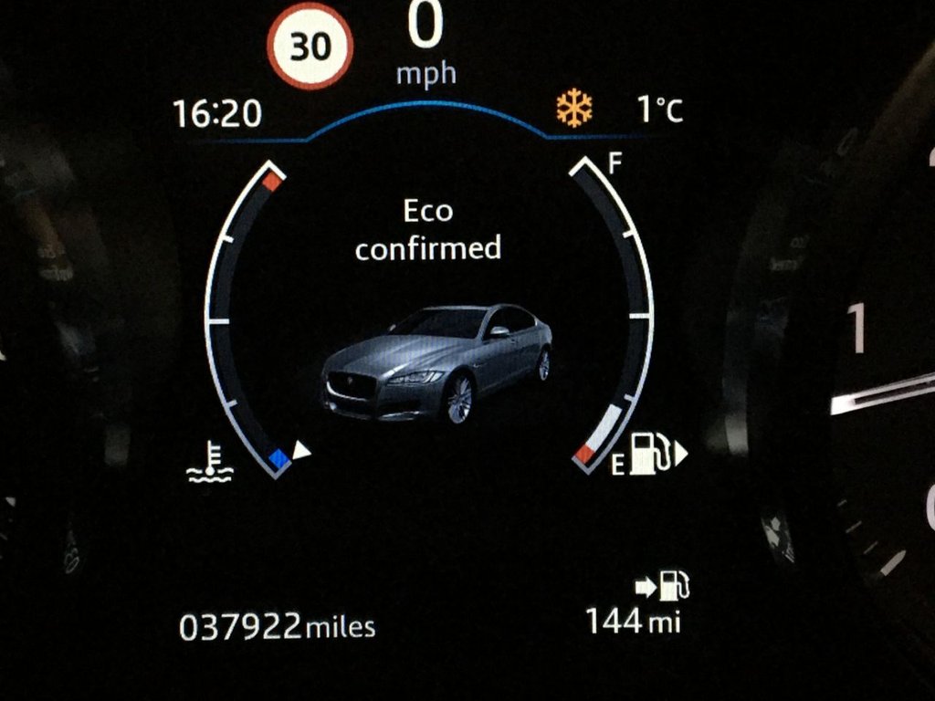 USED 2019 19 JAGUAR XF 2.0 D R-SPORT 4d 177 BHP 