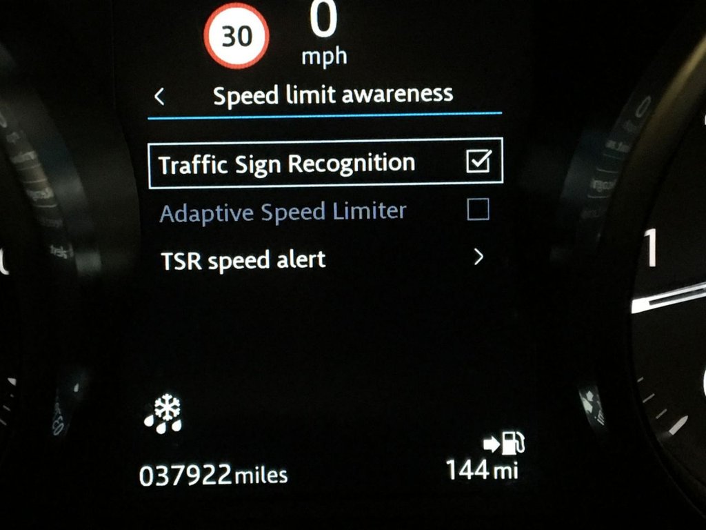 USED 2019 19 JAGUAR XF 2.0 D R-SPORT 4d 177 BHP 