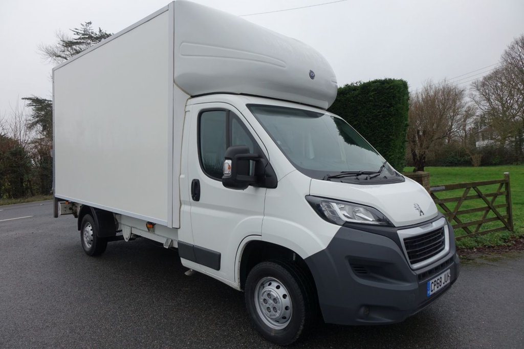 View our PEUGEOT BOXER