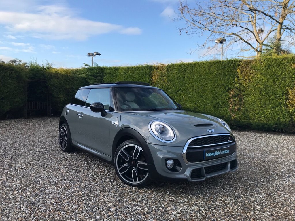 View our MINI HATCH COOPER