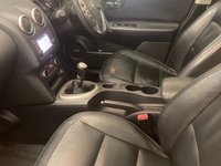 USED 2013 13 NISSAN QASHQAI 1.6 TEKNA IS DCIS/S 5d 130 BHP * SATNAV *   LEATHER