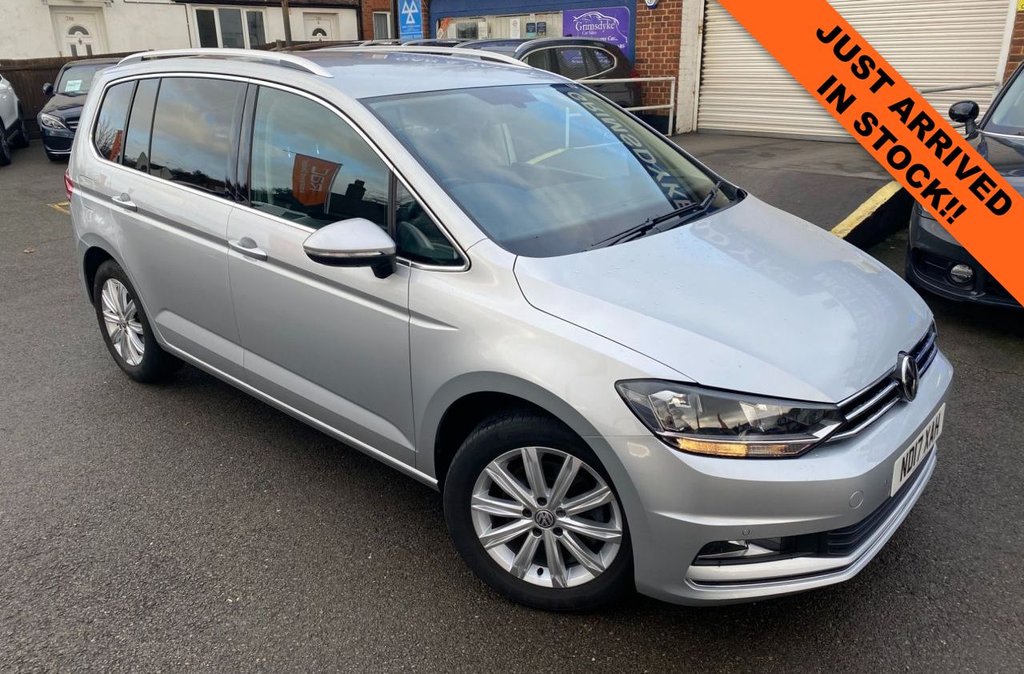 View our VOLKSWAGEN TOURAN