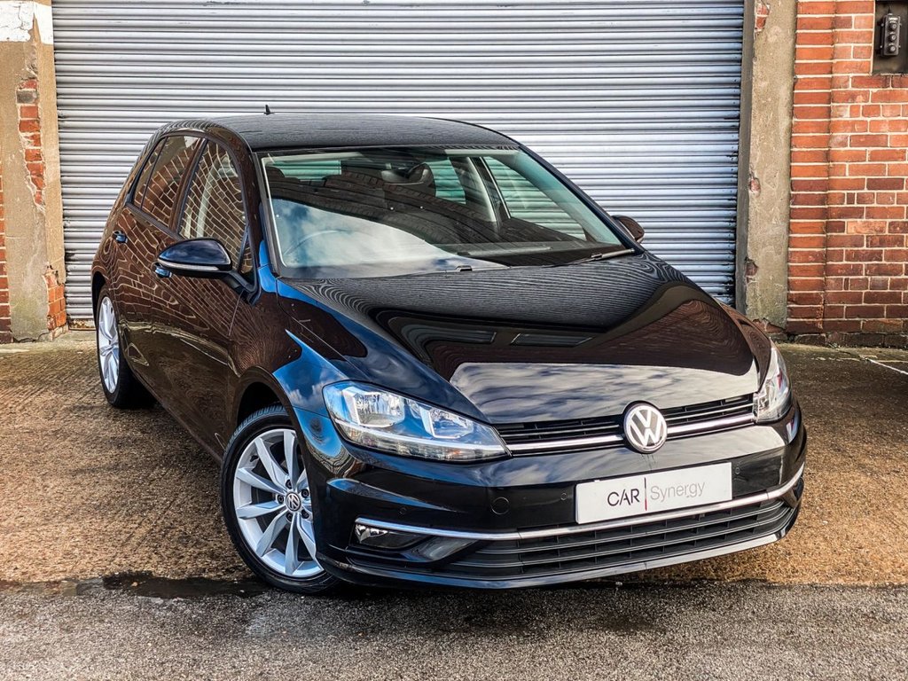 View our VOLKSWAGEN GOLF