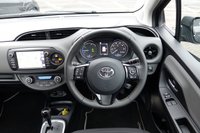 USED 2017 67 TOYOTA YARIS 1.5 VVT-I ICON TECH 5d 73 BHP *** RAC BUYSURE INSPECTED ***