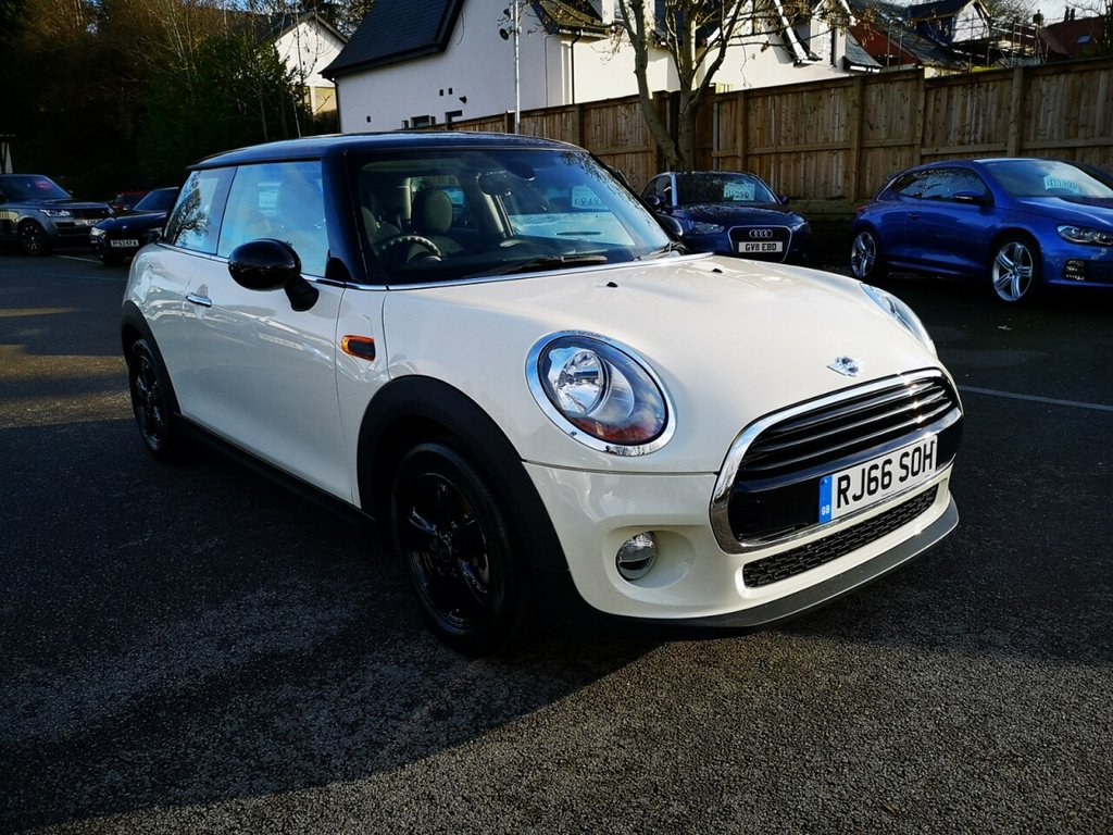 View our MINI HATCH COOPER