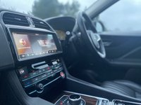 USED 2017 67 JAGUAR F-PACE 3.0 V6 PORTFOLIO AWD 5d 296 BHP In-Control Touch Pro