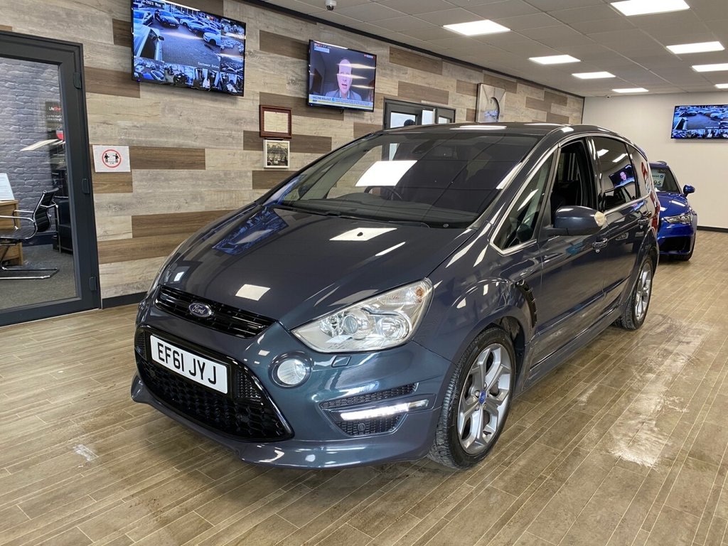 View our FORD S-MAX