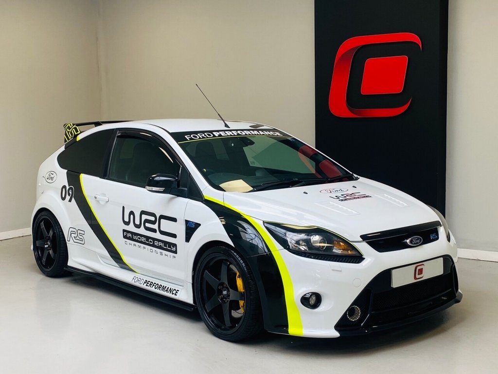 View our FORD FOCUS RS
