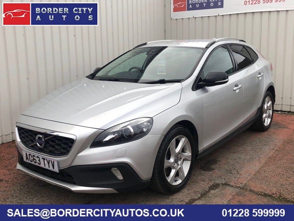 View our VOLVO V40