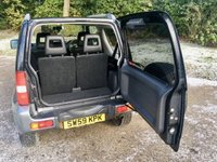 USED 2010 59 SUZUKI JIMNY 1.3 SZ4 3d AUTO 85 BHP ONLY 40,000 MILES/ HALF BLACK LEATHER/RARE AUTOMATIC AIRCON/1/2 LEATHER/ALLOY WHEELS,,,JUST SERVICED AND MOT'D BY US